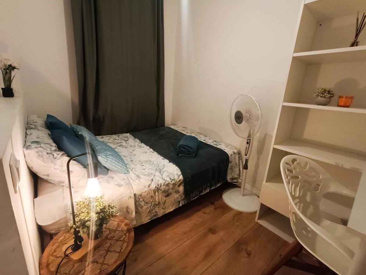 Private Rooms In Gothic Барселона Екстериор снимка