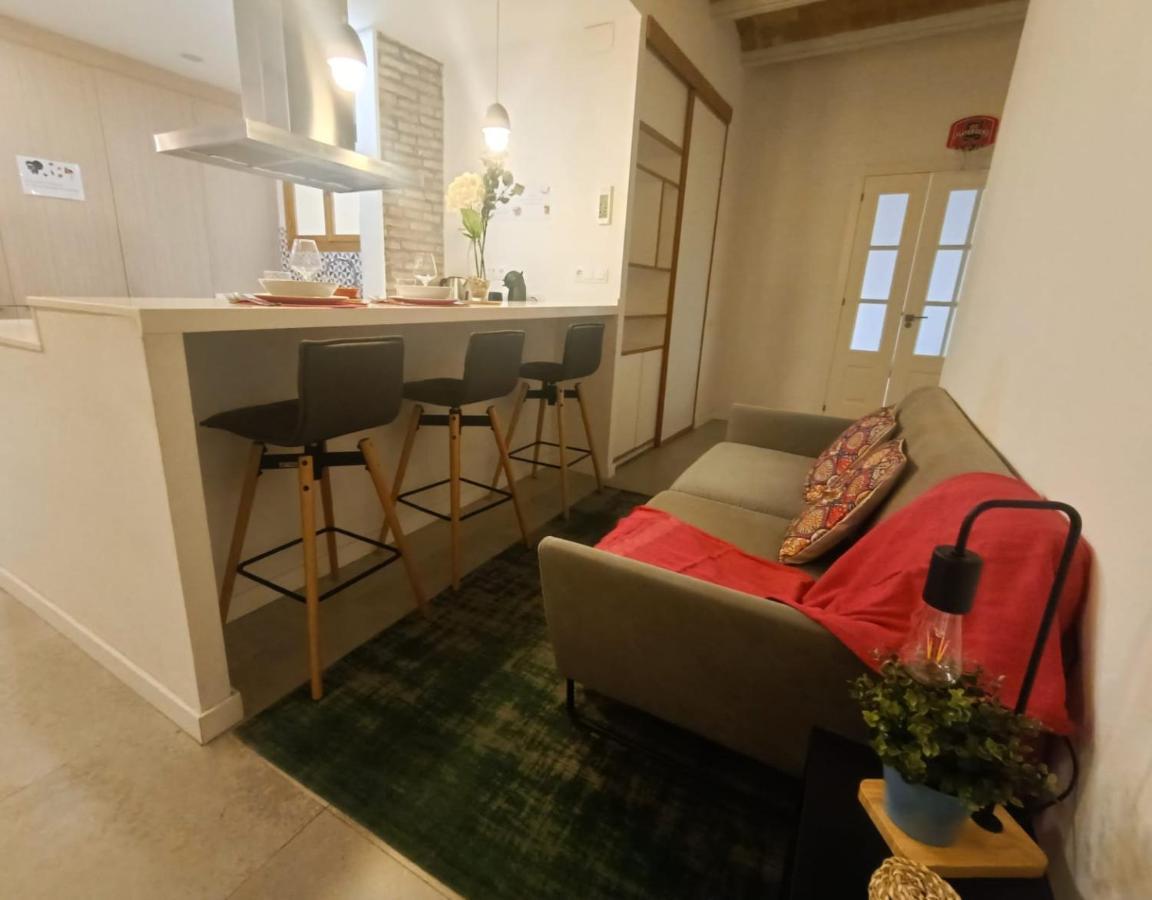Private Rooms In Gothic Барселона Екстериор снимка
